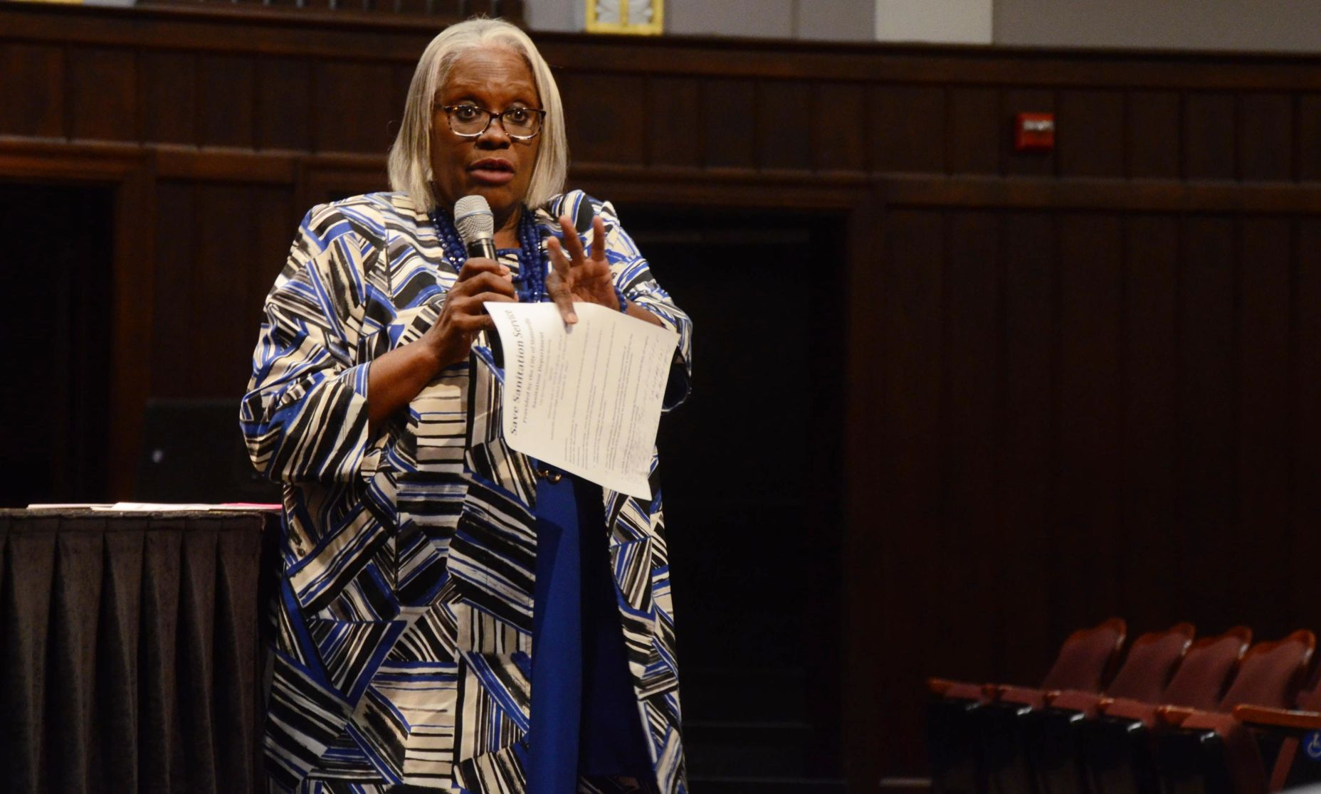Citizens meet to support department